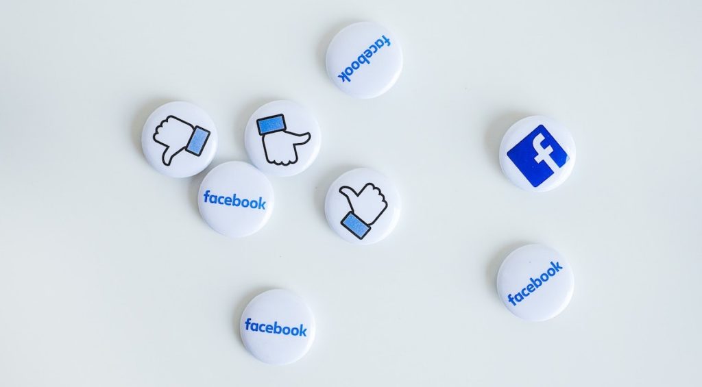 Four Facebook Faves Seniors Love to Follow